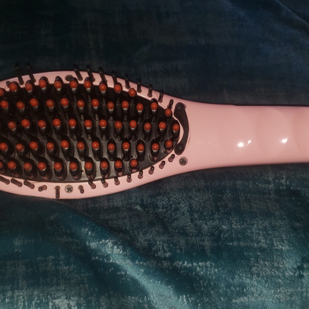 Apalus brush straightener